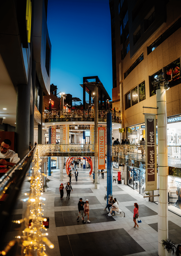 Bay Street Shopping Complex - St Julians - Malta Centrum handlowe Bay Street – St Julian’s, Malta